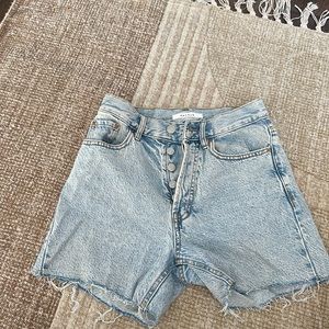Pacsun 90s girlfriend jean shorts